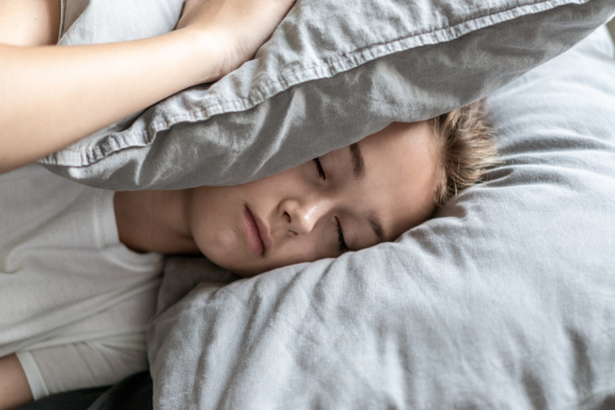 Consult a Sleep Specialist in Delhi for Teen Sleep Disorders